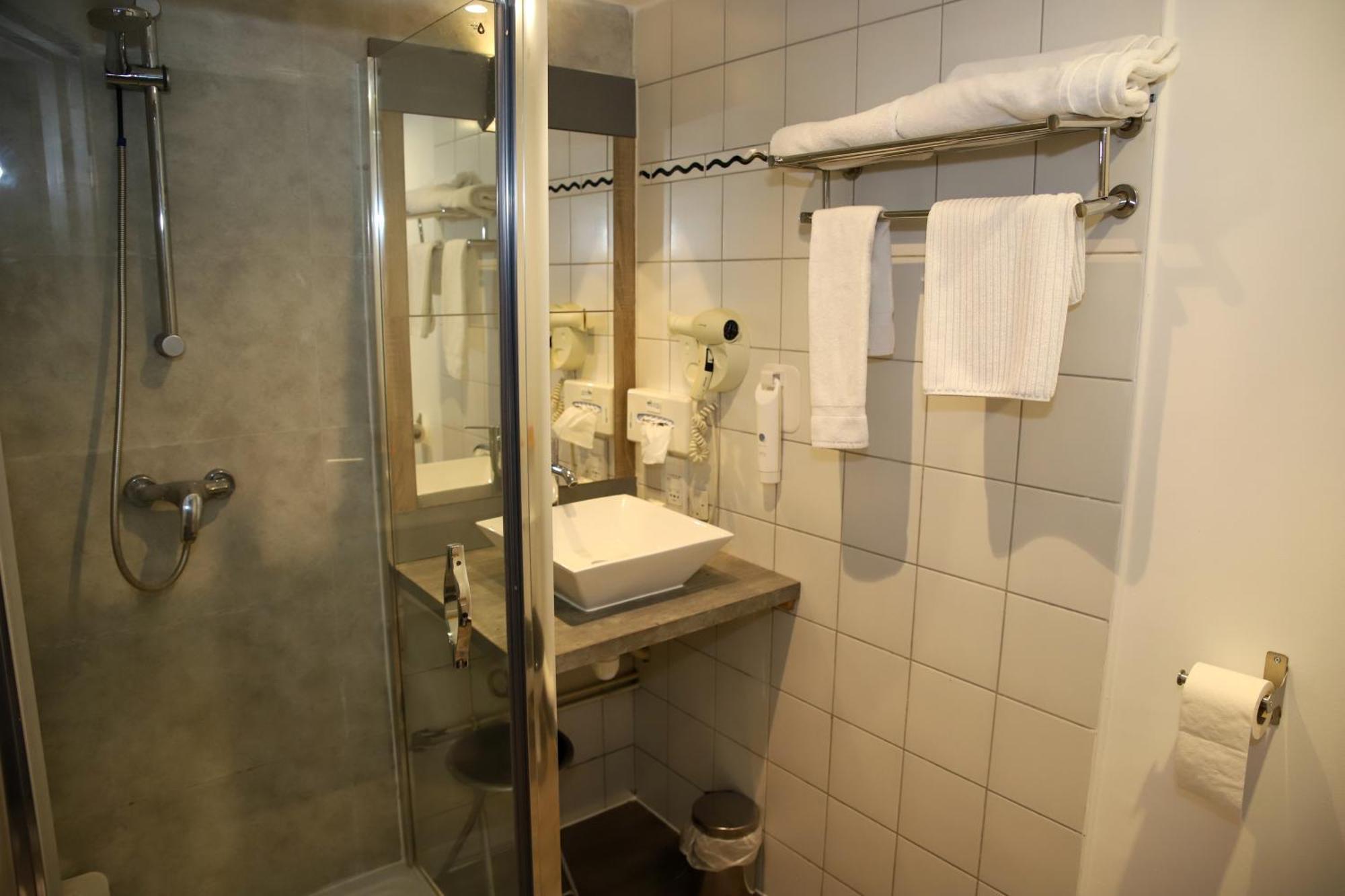 Brit Hotel Aux Sacres Reims, Centre Historique Eksteriør billede