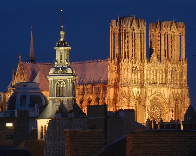 Brit Hotel Aux Sacres Reims, Centre Historique Eksteriør billede